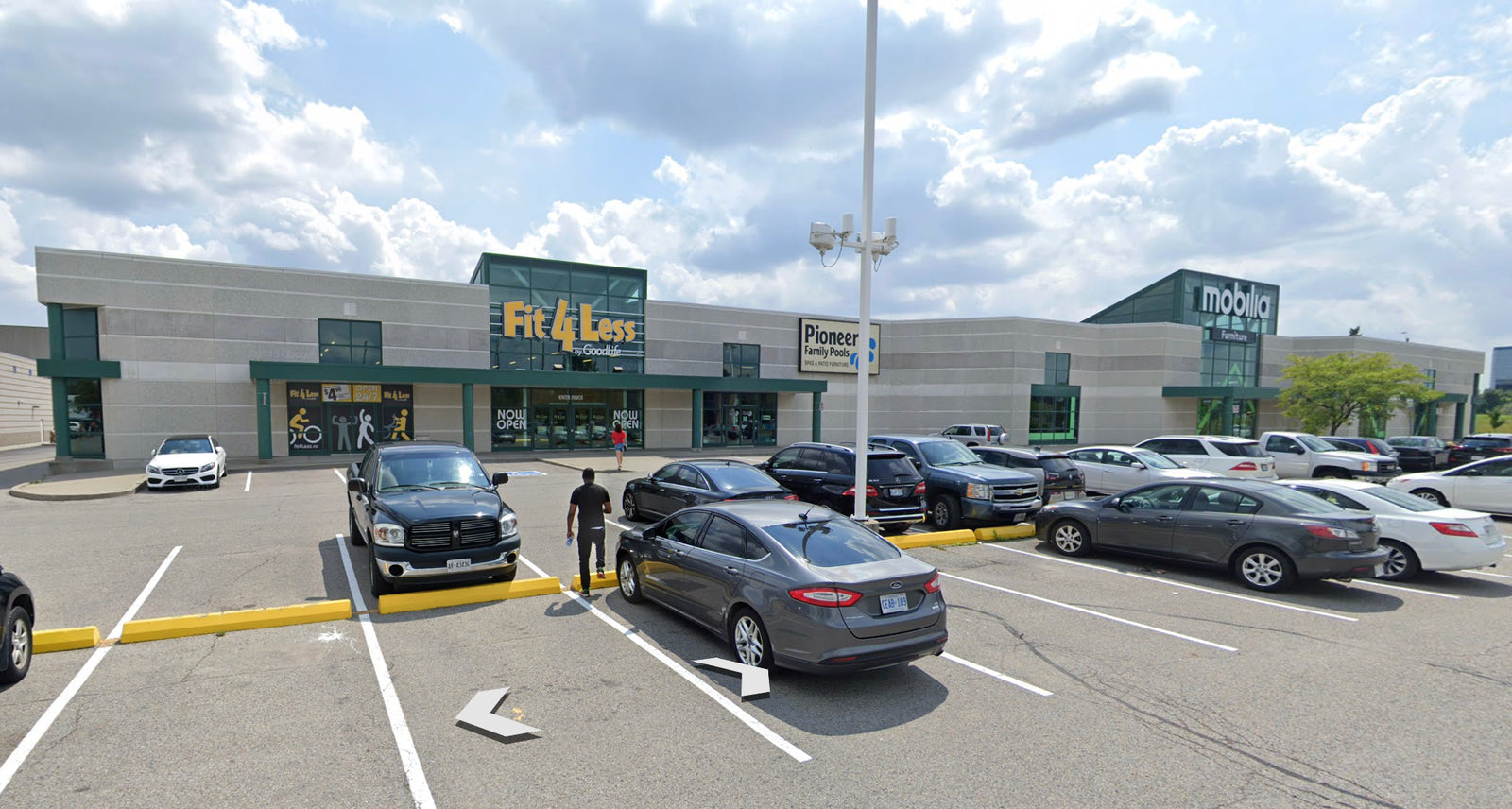 7 & Woodbine Center